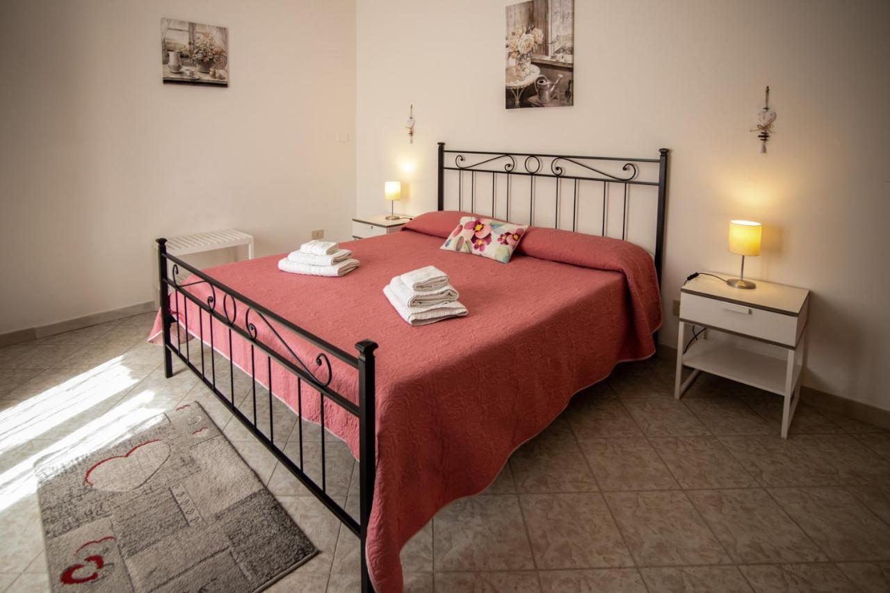 Royal Rooms Terracina Eksteriør billede