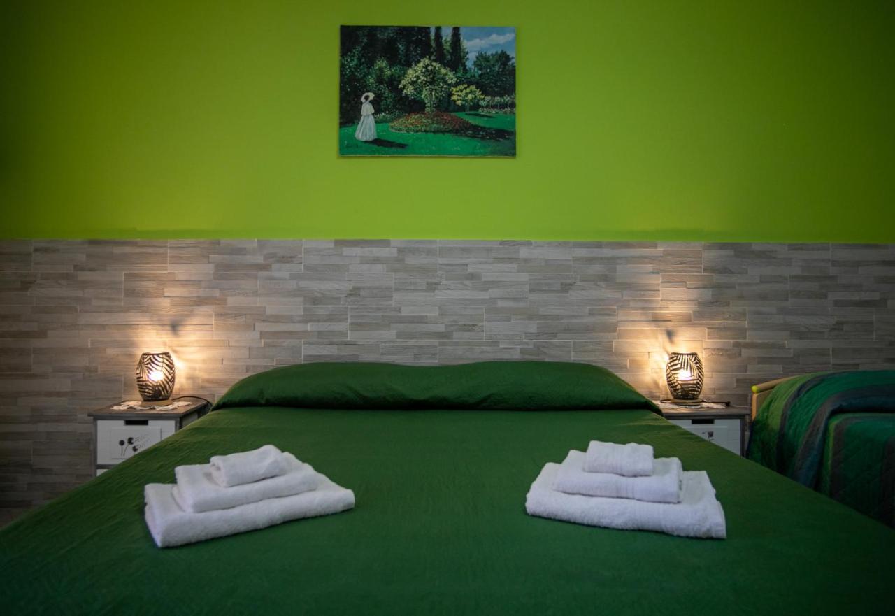 Royal Rooms Terracina Eksteriør billede