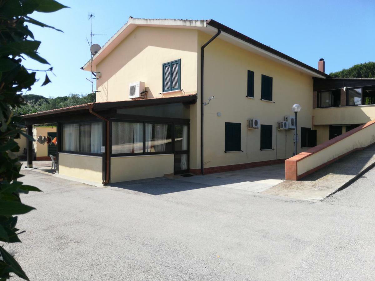 Royal Rooms Terracina Eksteriør billede